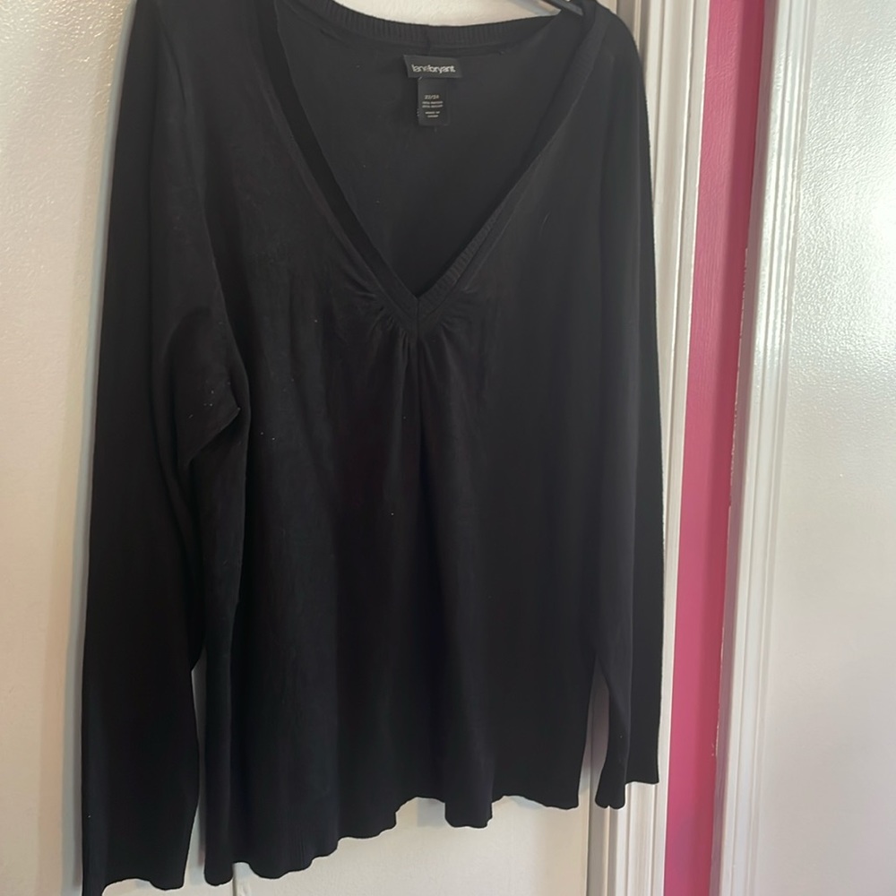 Women’s long sleeve sweater. - Picture 1 of 4